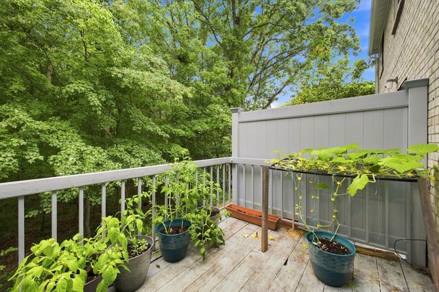 95 Commons Dr 107, Shrewsbury, MA 01545