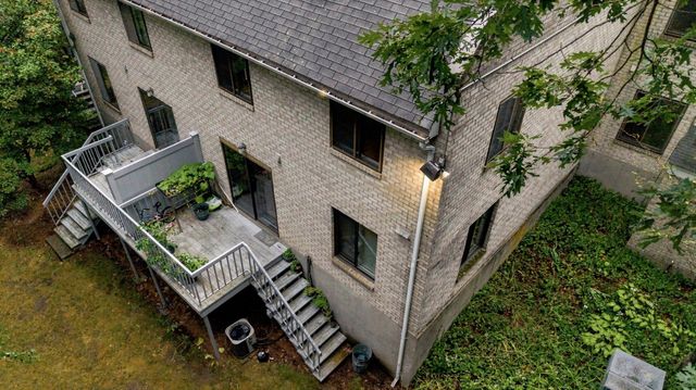 95 Commons Dr 107, Shrewsbury, MA 01545