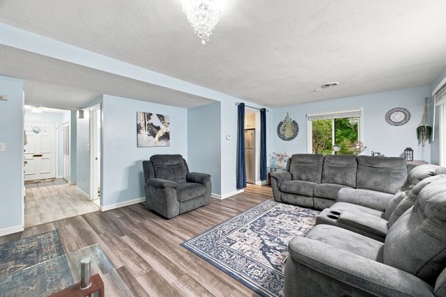 95 Commons Dr 107, Shrewsbury, MA 01545