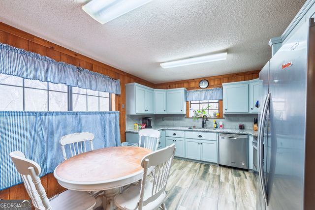 1670 Beaver Dam Road, Odum, GA 31555