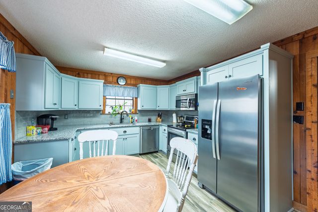 1670 Beaver Dam Road, Odum, GA 31555