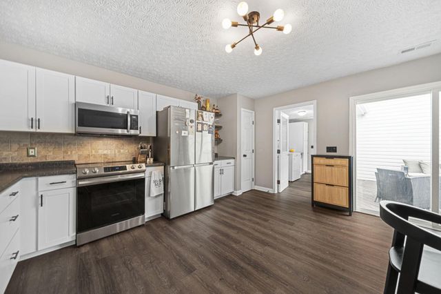 4398 Resaca Drive, Grove City, OH 43123