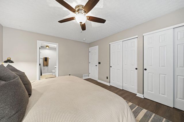 4398 Resaca Drive, Grove City, OH 43123