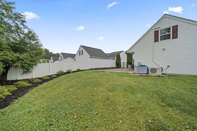 4398 Resaca Drive, Grove City, OH 43123