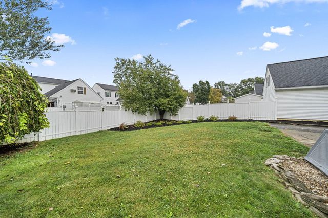 4398 Resaca Drive, Grove City, OH 43123