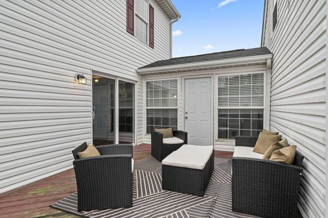 4398 Resaca Drive, Grove City, OH 43123