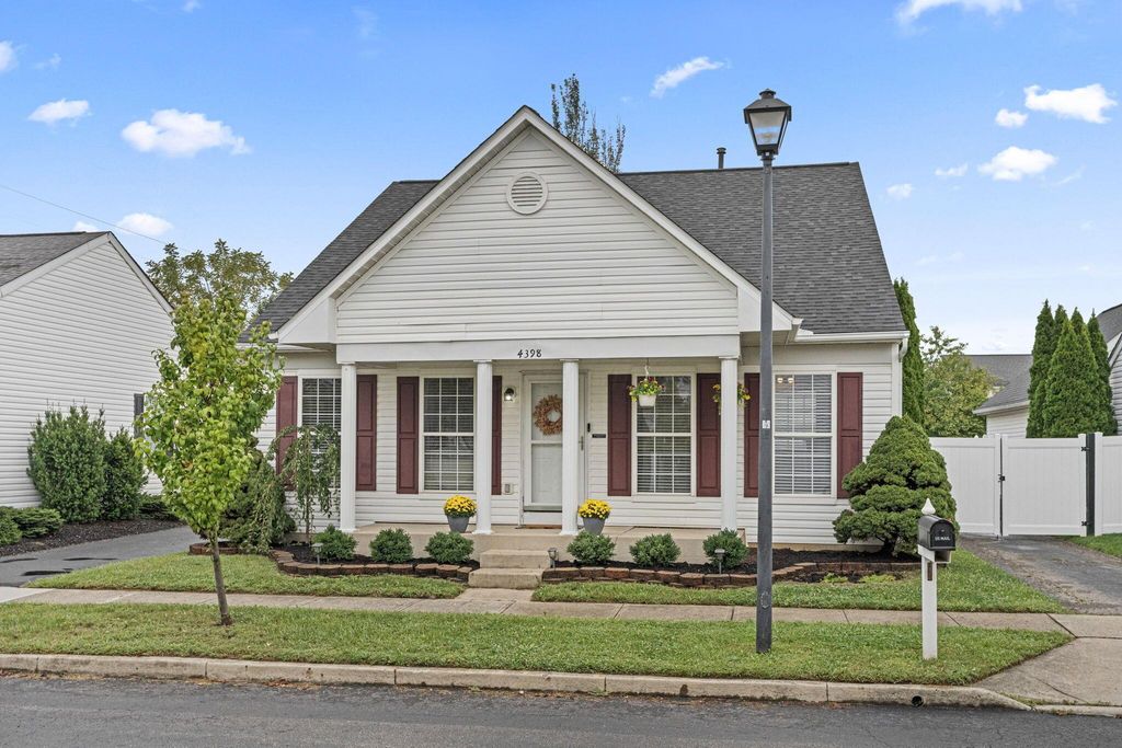 4398 Resaca Drive, Grove City, OH 43123