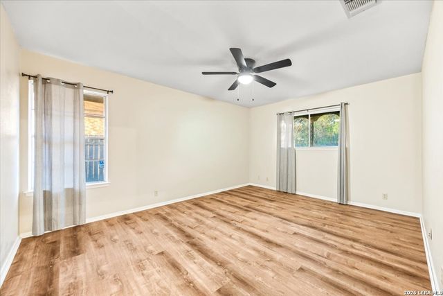 6343 Pickering Dr, Leon Valley, TX 78238