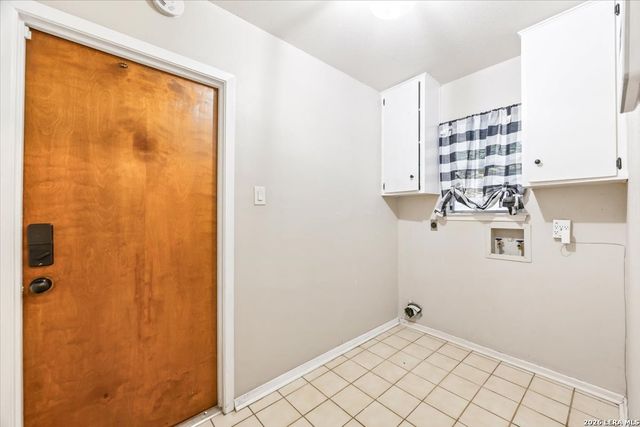 6343 Pickering Dr, Leon Valley, TX 78238