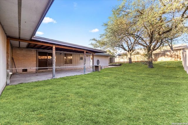 6343 Pickering Dr, Leon Valley, TX 78238