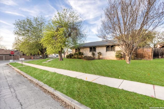 6343 Pickering Dr, Leon Valley, TX 78238