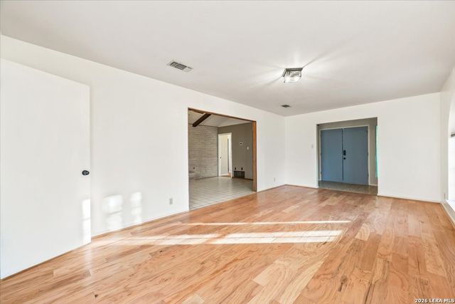 6343 Pickering Dr, Leon Valley, TX 78238