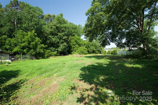 3605 16th Street NE, Hickory, NC 28601