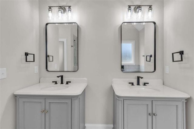 8257 Greenview Drive, Jonesboro, GA 30236