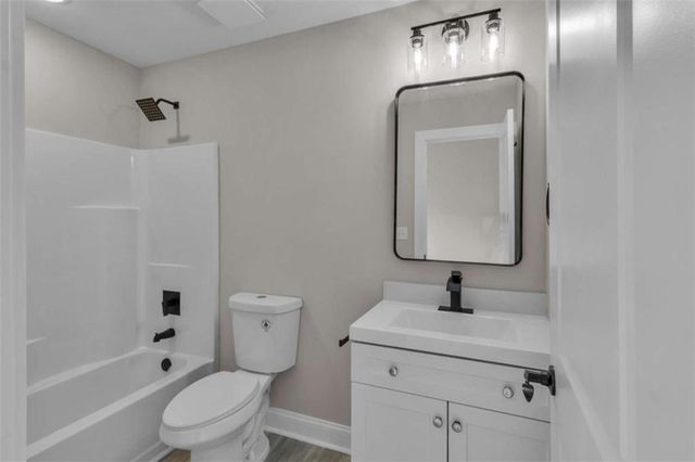 8257 Greenview Drive, Jonesboro, GA 30236