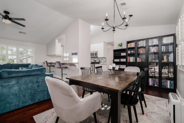 4749 Courtland Ln, Carmichael, CA 95608