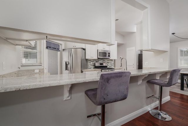 4749 Courtland Ln, Carmichael, CA 95608