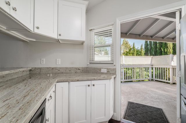 4749 Courtland Ln, Carmichael, CA 95608
