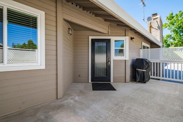 4749 Courtland Ln, Carmichael, CA 95608