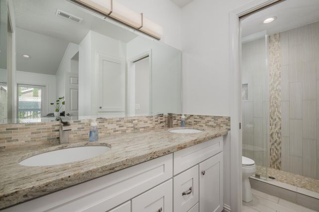 4749 Courtland Ln, Carmichael, CA 95608