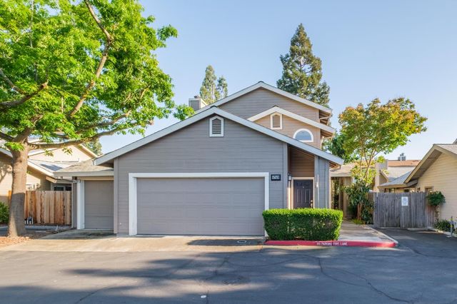 4749 Courtland Ln, Carmichael, CA 95608