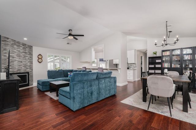4749 Courtland Ln, Carmichael, CA 95608