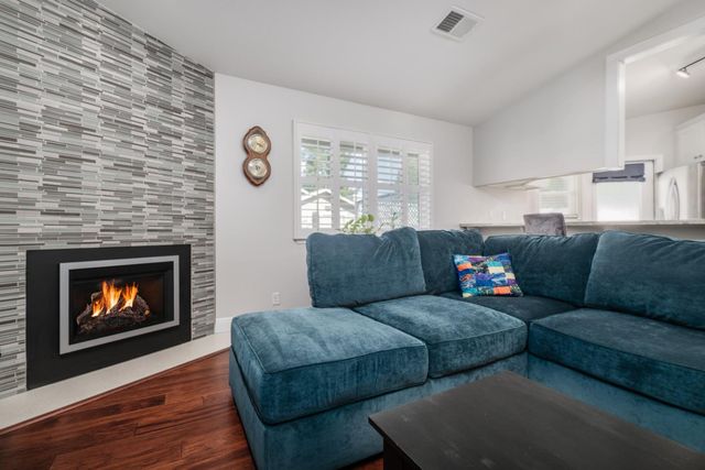 4749 Courtland Ln, Carmichael, CA 95608