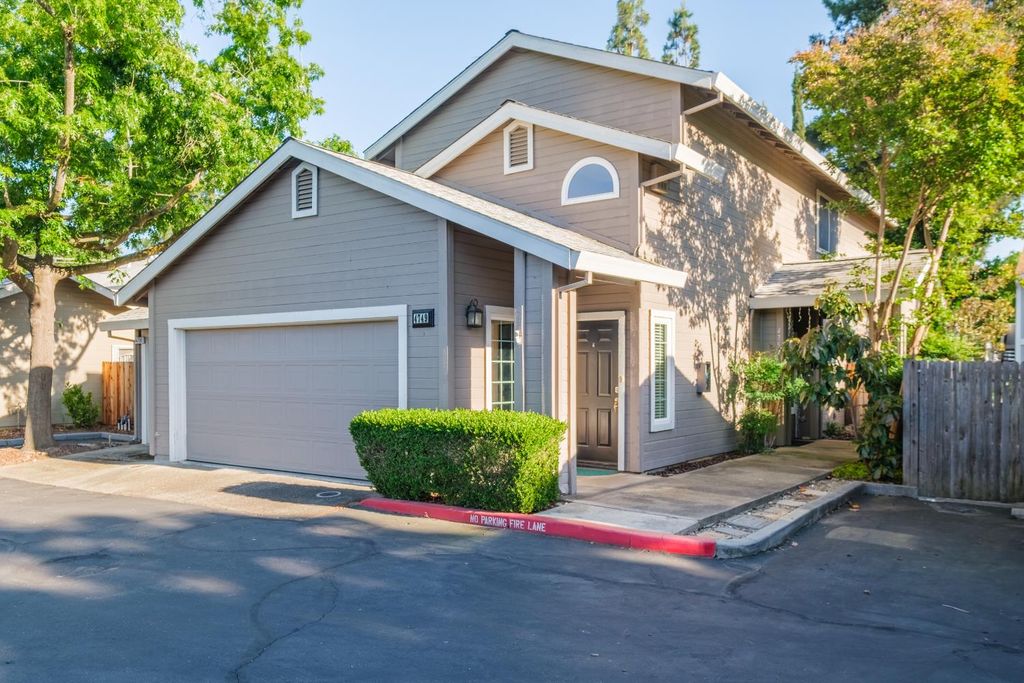 4749 Courtland Ln, Carmichael, CA 95608