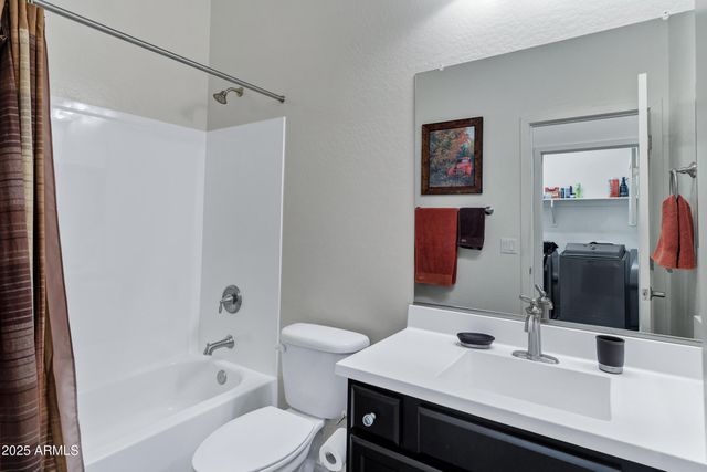 10104 E NICHOLS Avenue, Mesa, AZ 85209