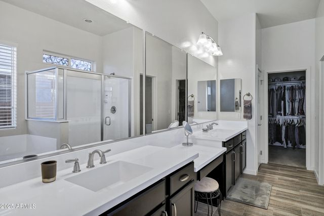 10104 E NICHOLS Avenue, Mesa, AZ 85209