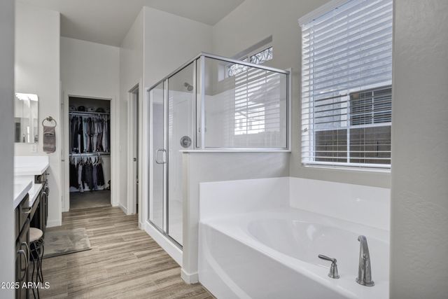 10104 E NICHOLS Avenue, Mesa, AZ 85209