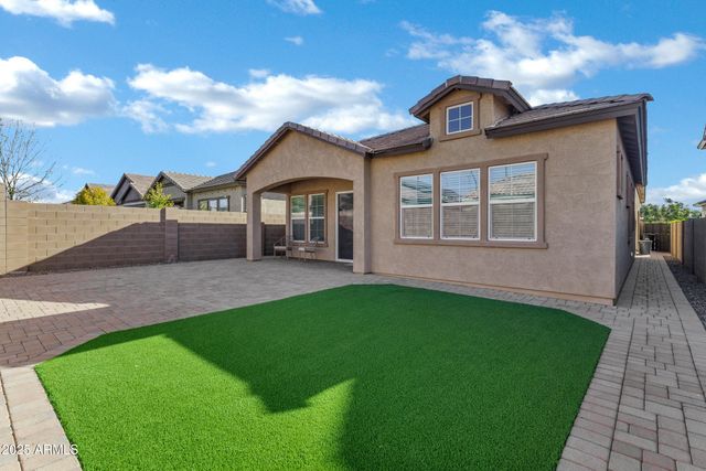 10104 E NICHOLS Avenue, Mesa, AZ 85209