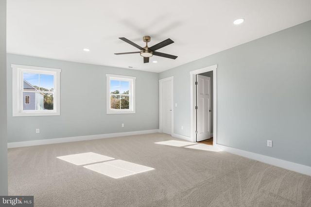 7921 EAST SIDE RD, Chincoteague Island, VA 23336