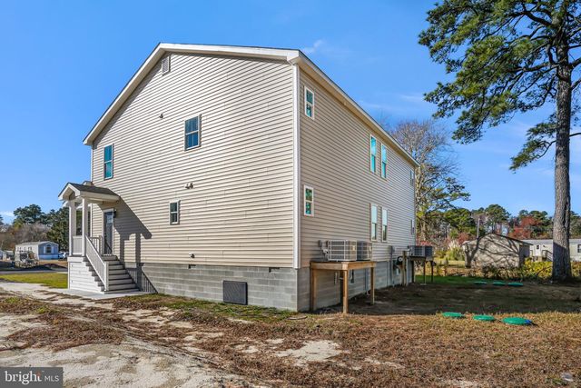 7921 EAST SIDE RD, Chincoteague Island, VA 23336