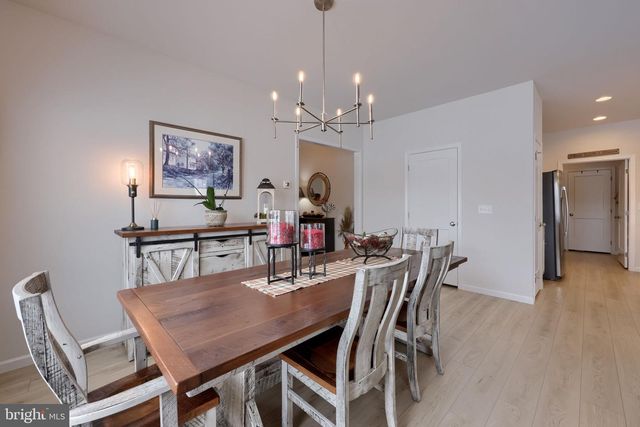 116 VILLAGE DR, Millersville, PA 17551