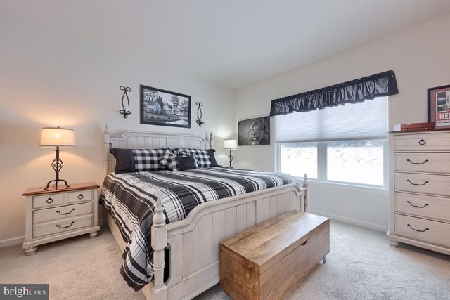 116 VILLAGE DR, Millersville, PA 17551