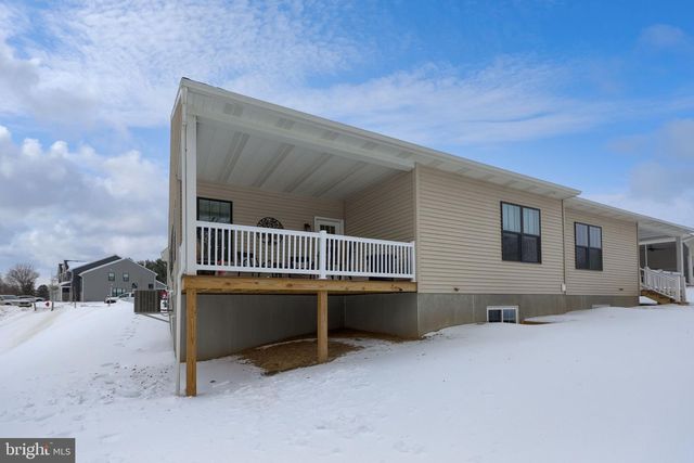 116 VILLAGE DR, Millersville, PA 17551