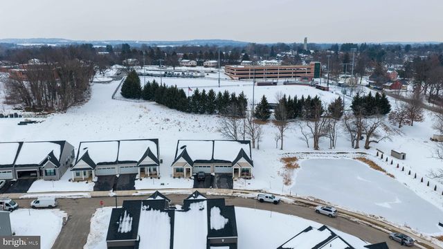 116 VILLAGE DR, Millersville, PA 17551