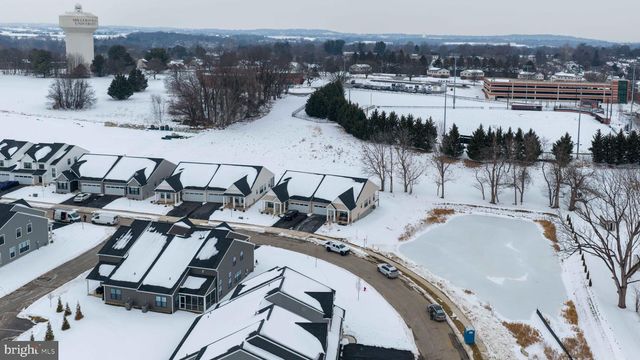 116 VILLAGE DR, Millersville, PA 17551