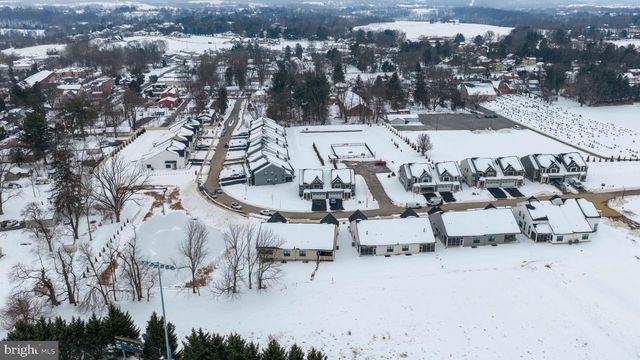 116 VILLAGE DR, Millersville, PA 17551