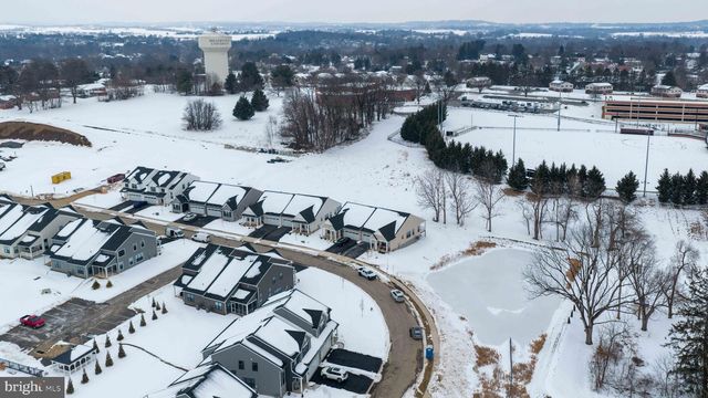 116 VILLAGE DR, Millersville, PA 17551