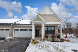 116 VILLAGE DR, Millersville, PA 17551