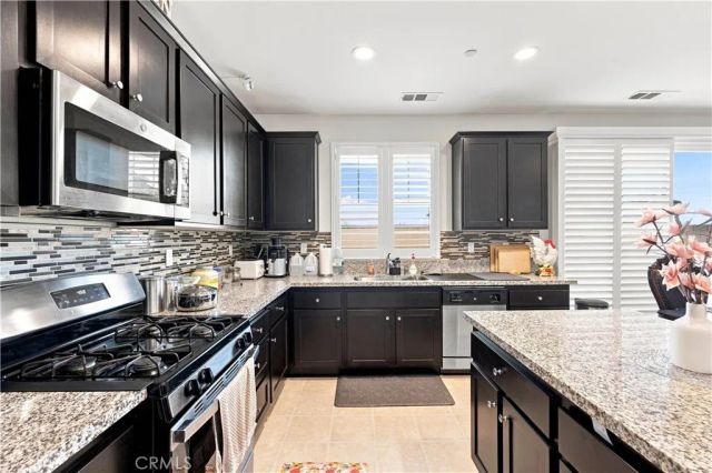4327 Condor Avenue, Fontana, CA 92336