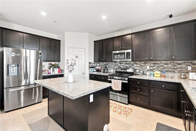 4327 Condor Avenue, Fontana, CA 92336