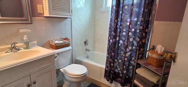 3383 Palmhill Lane, Green Twp, OH 45239