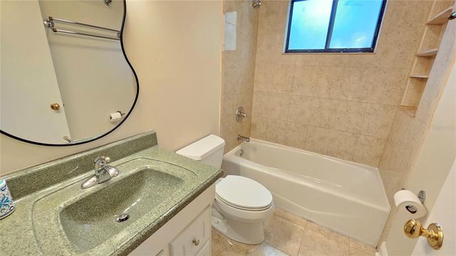 11722 RAINTREE LAKE LANE C, Tampa, FL 33617