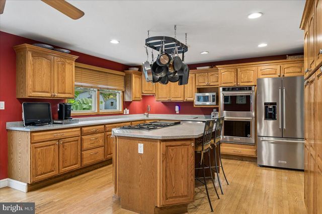 14532 PERRYWOOD DR, Burtonsville, MD 20866