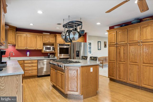 14532 PERRYWOOD DR, Burtonsville, MD 20866