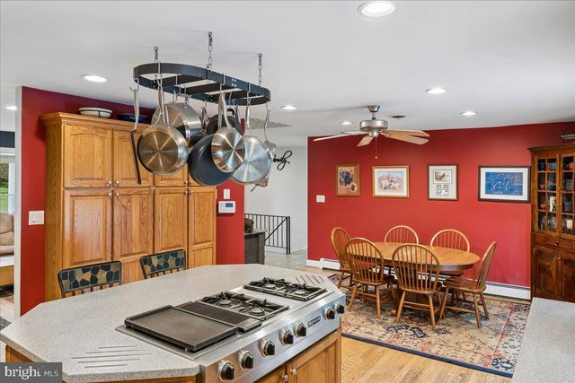 14532 PERRYWOOD DR, Burtonsville, MD 20866