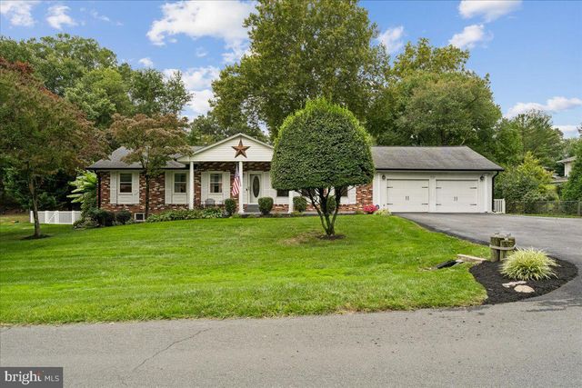 14532 PERRYWOOD DR, Burtonsville, MD 20866